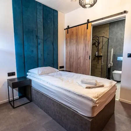 فندق مبيت وإفطار Ironresorts Niedzwiedzia 25 *