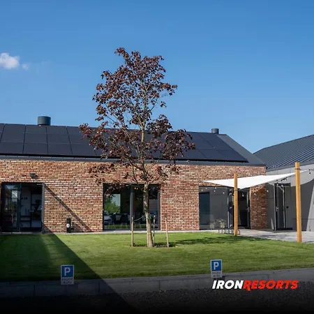 فندق مبيت وإفطار Ironresorts Niedzwiedzia 25 Sierosław